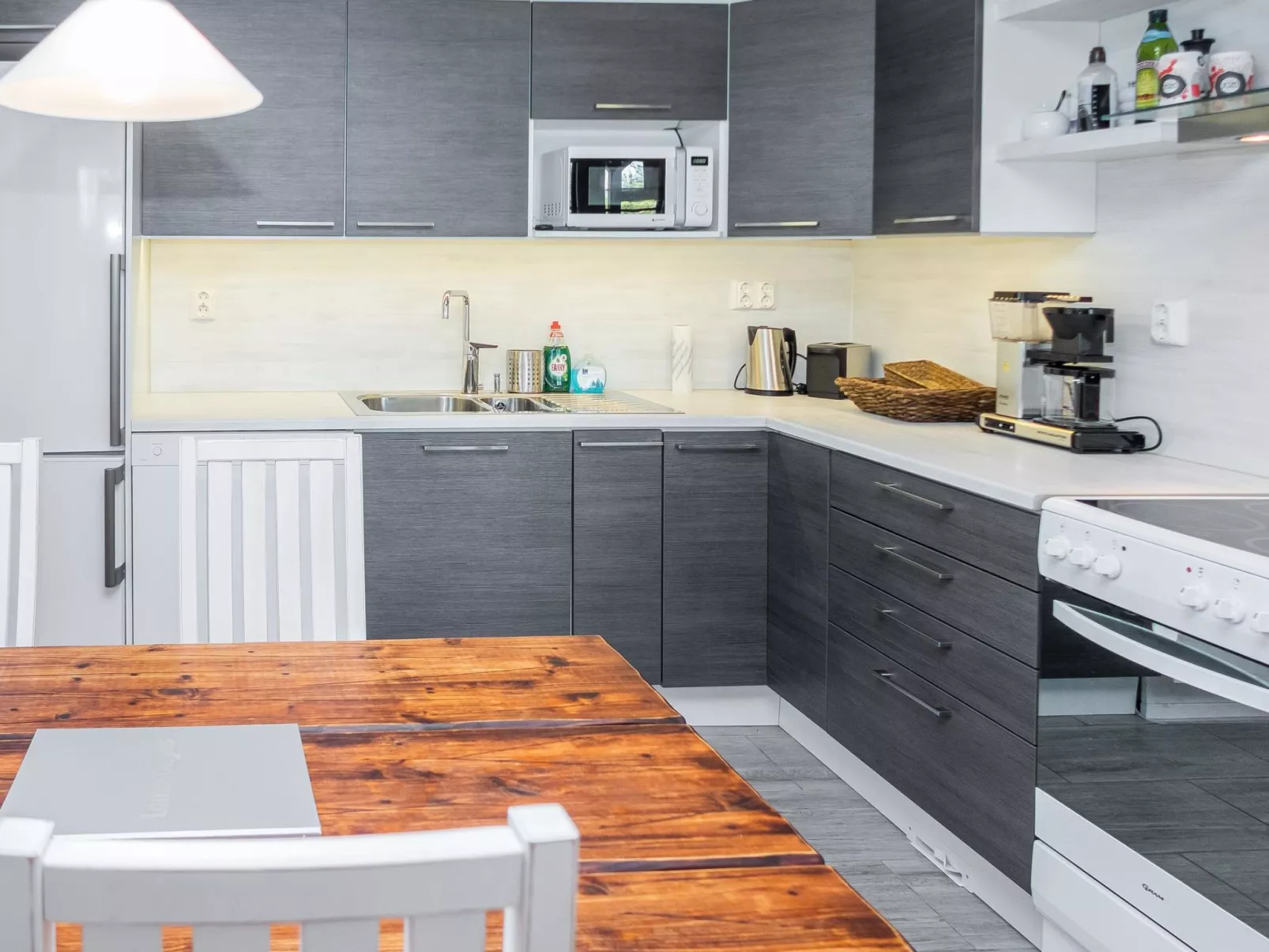 Kiehtäjän lahti-Drinnen