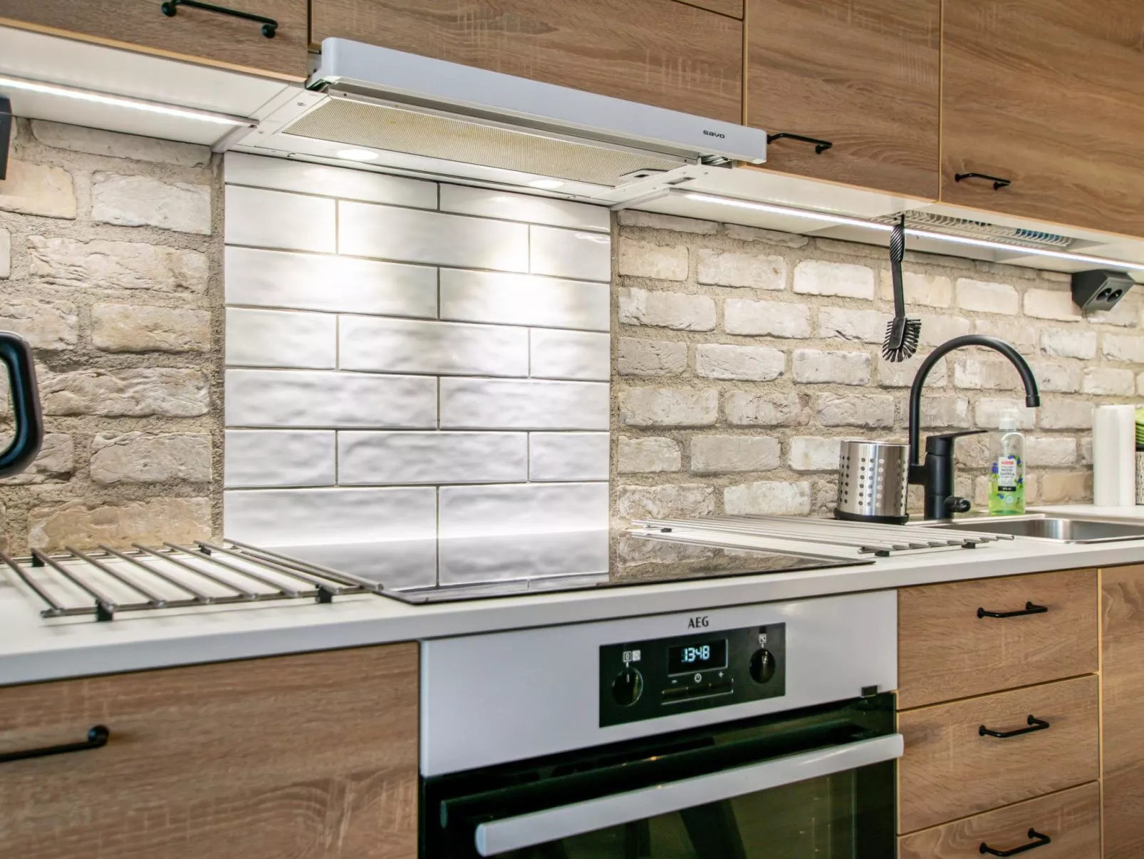 Aurinkopaikka-Dedans