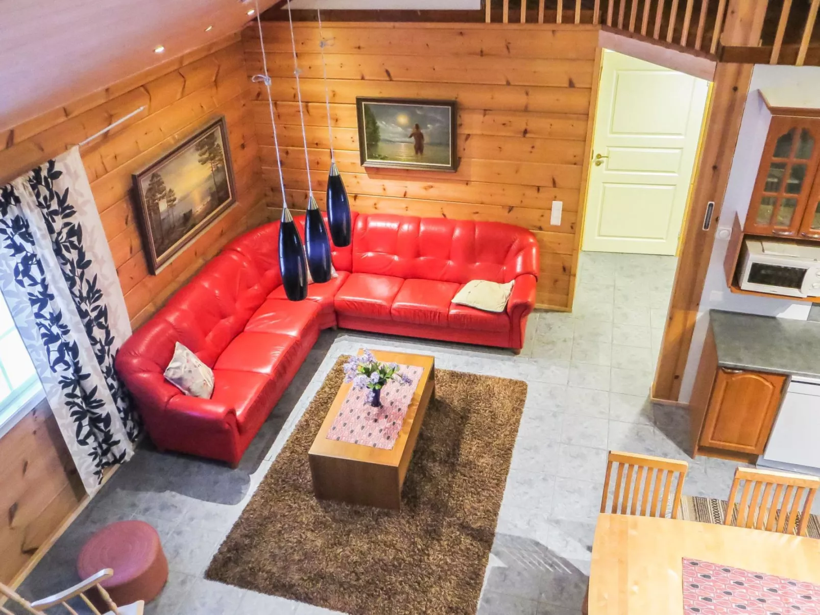 Niementalo 2-Drinnen