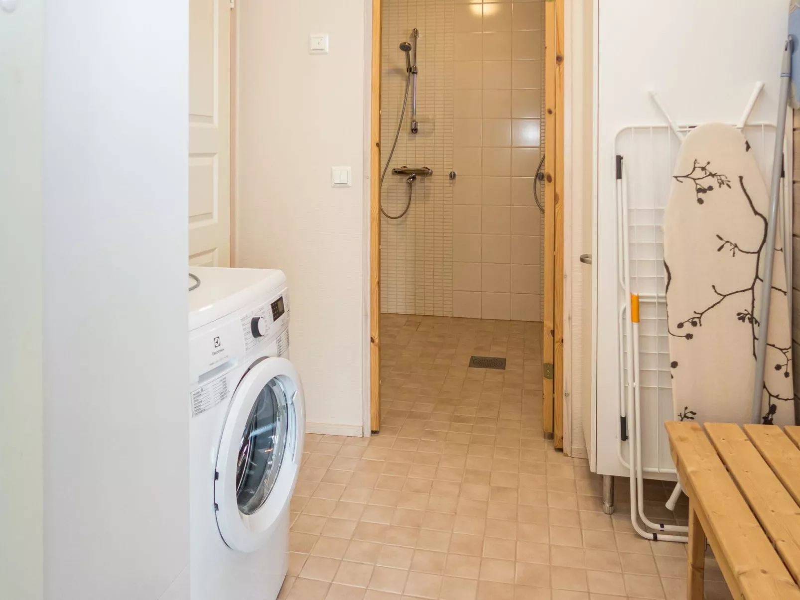 Vuosselinhovi c-Drinnen