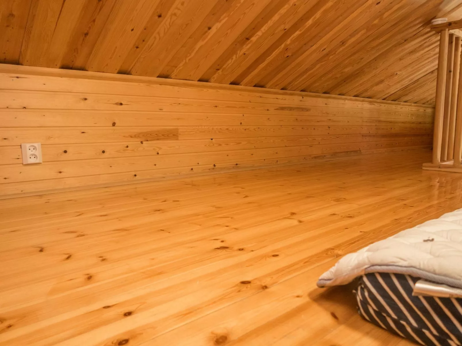 Ruka-kitkan käki-Dedans