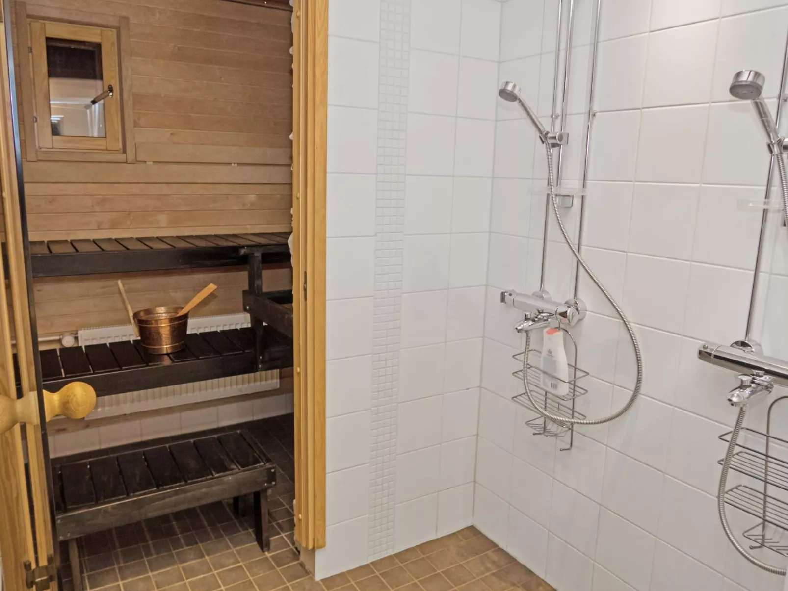 Länsirinne e 19-Dedans