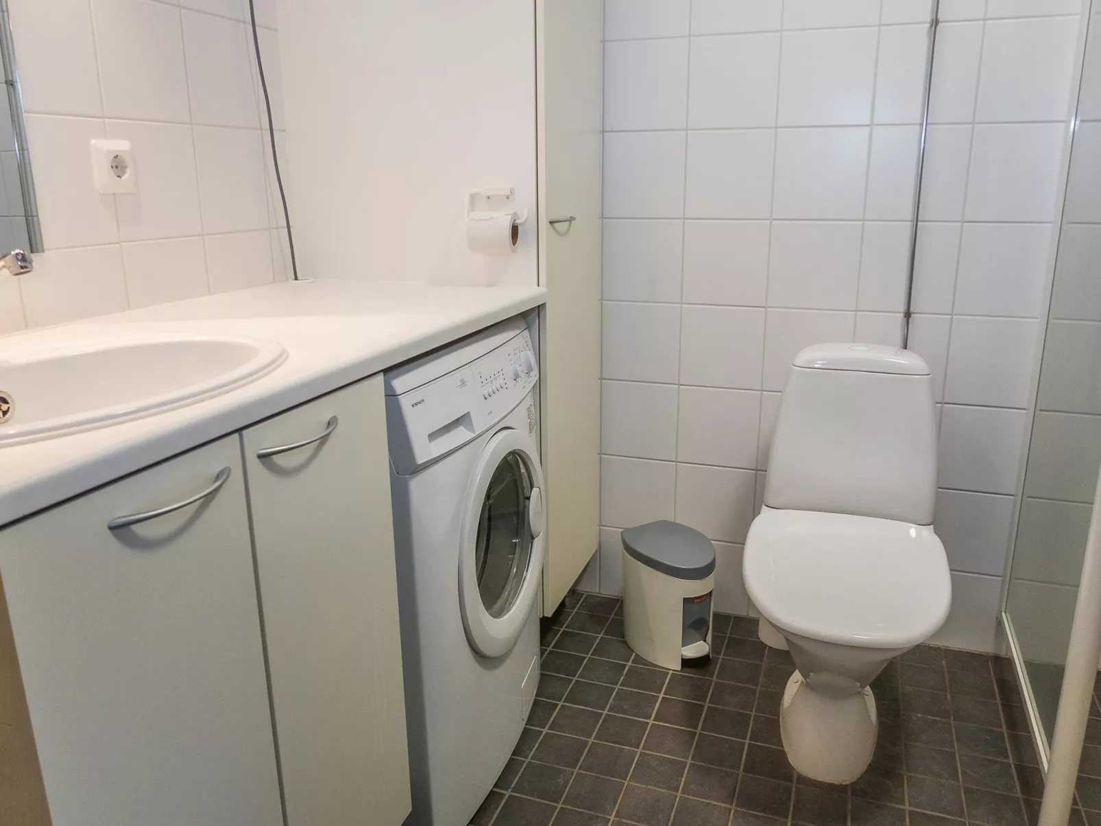 Länsirinne b5-Drinnen