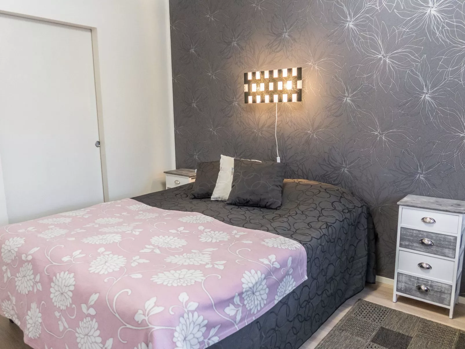 Lomakatti 7 b-Inside