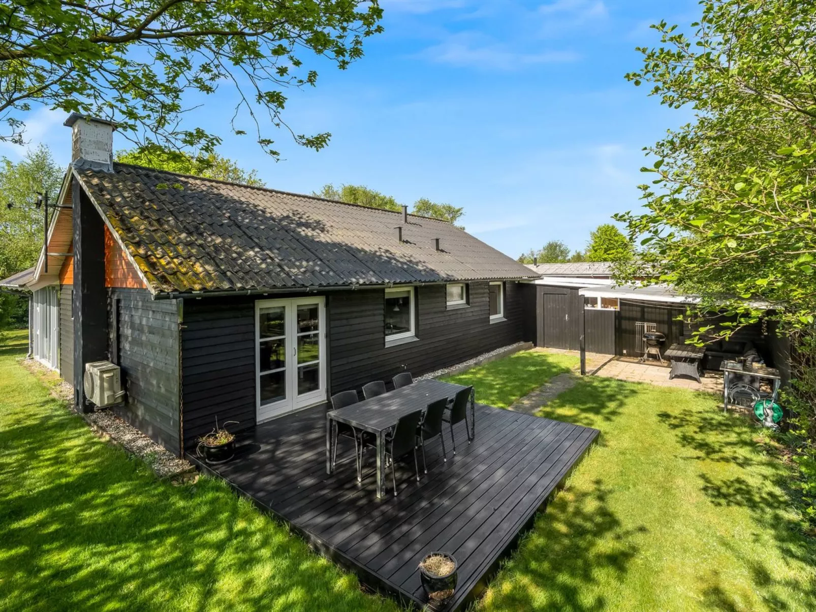 "Fido" - 500m to the fjord-Outside