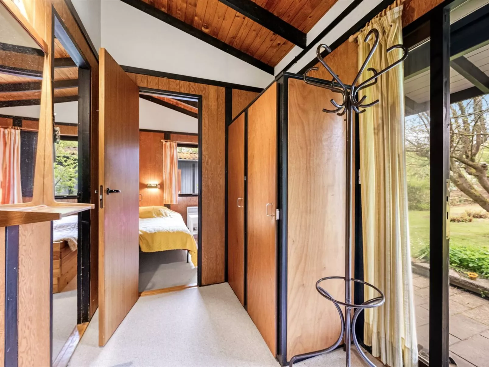 "Aatos" - 150m from the sea-Drinnen