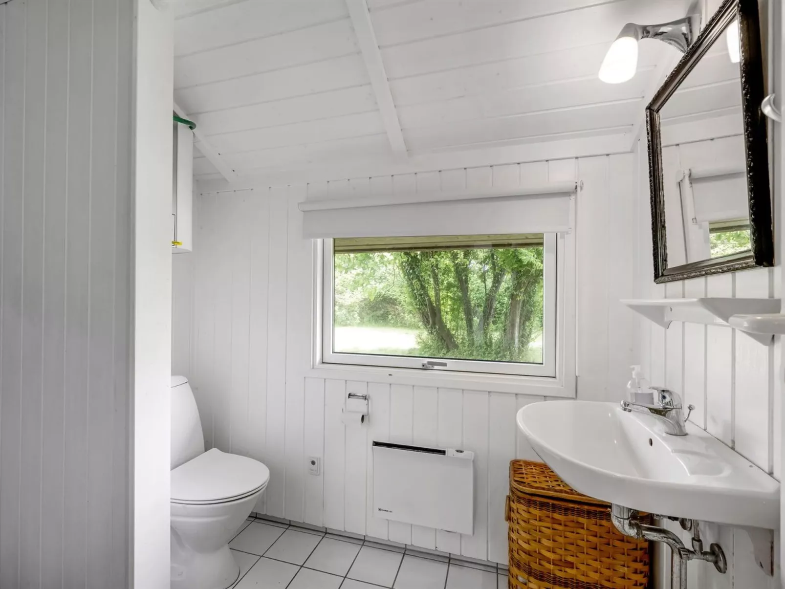 "Nnykka" - 125m from the sea-Inside