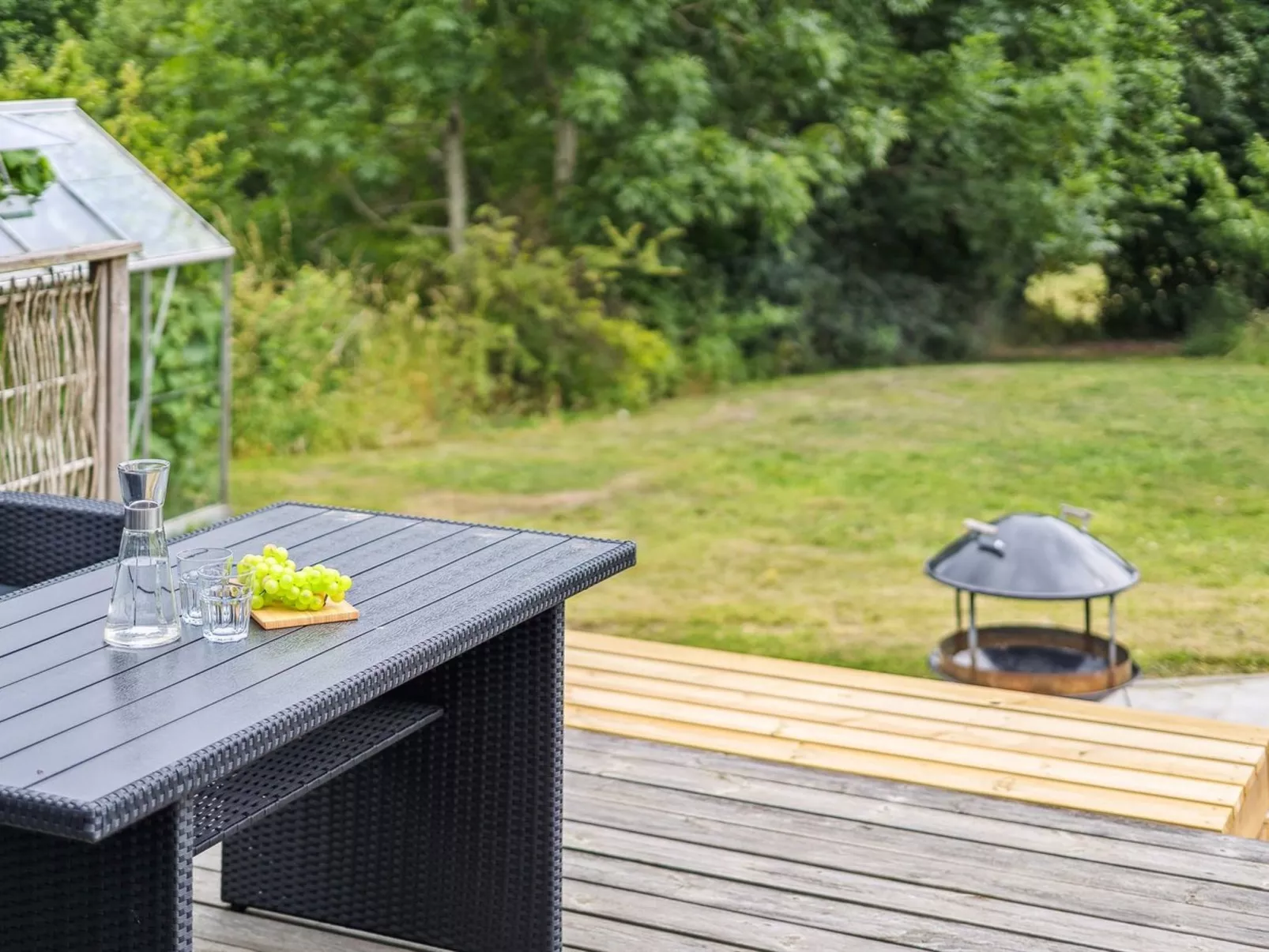 "Esme" - 225m to the fjord-Outside