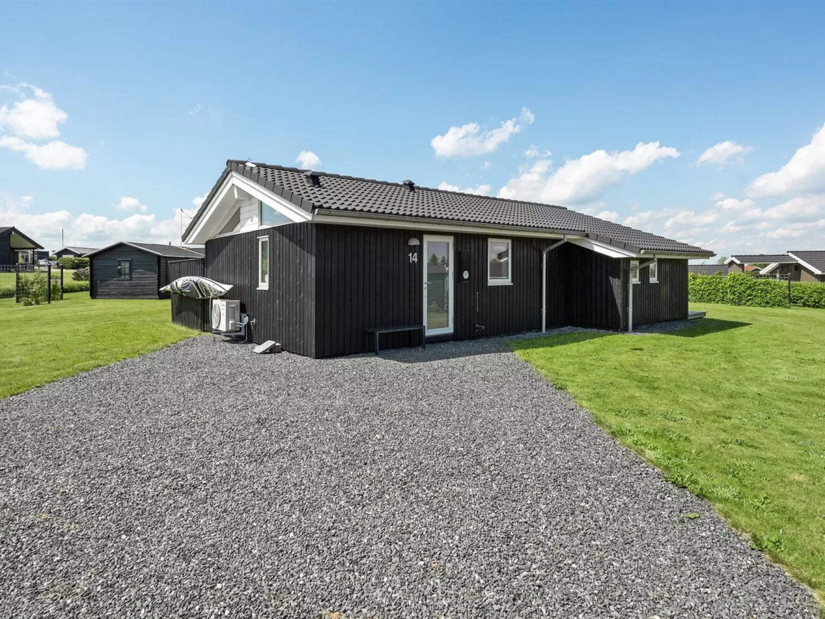 "Rether" - 400m from the sea-Outside