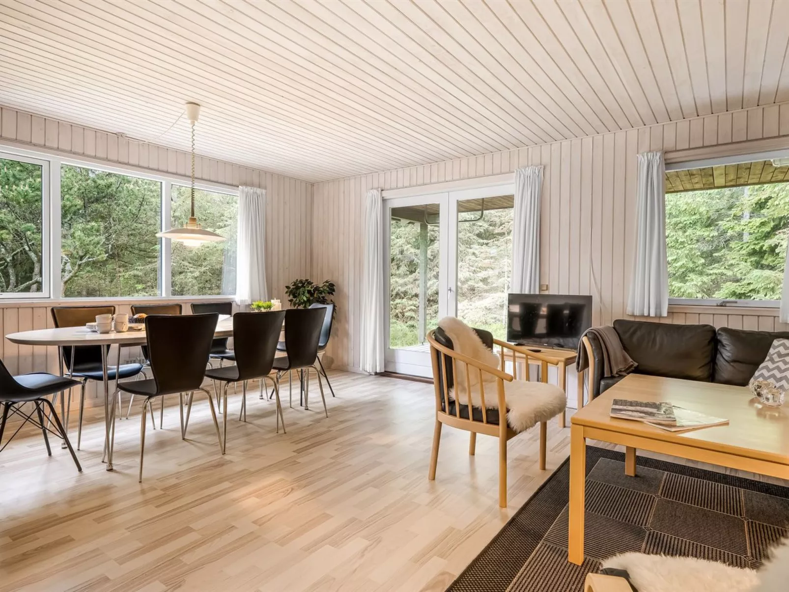 "Edle" -  from the sea-Drinnen