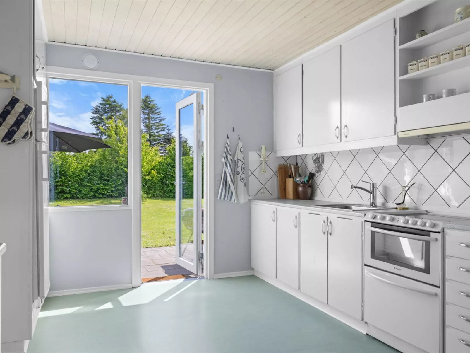 "Nis" - 250m from the sea-Inside