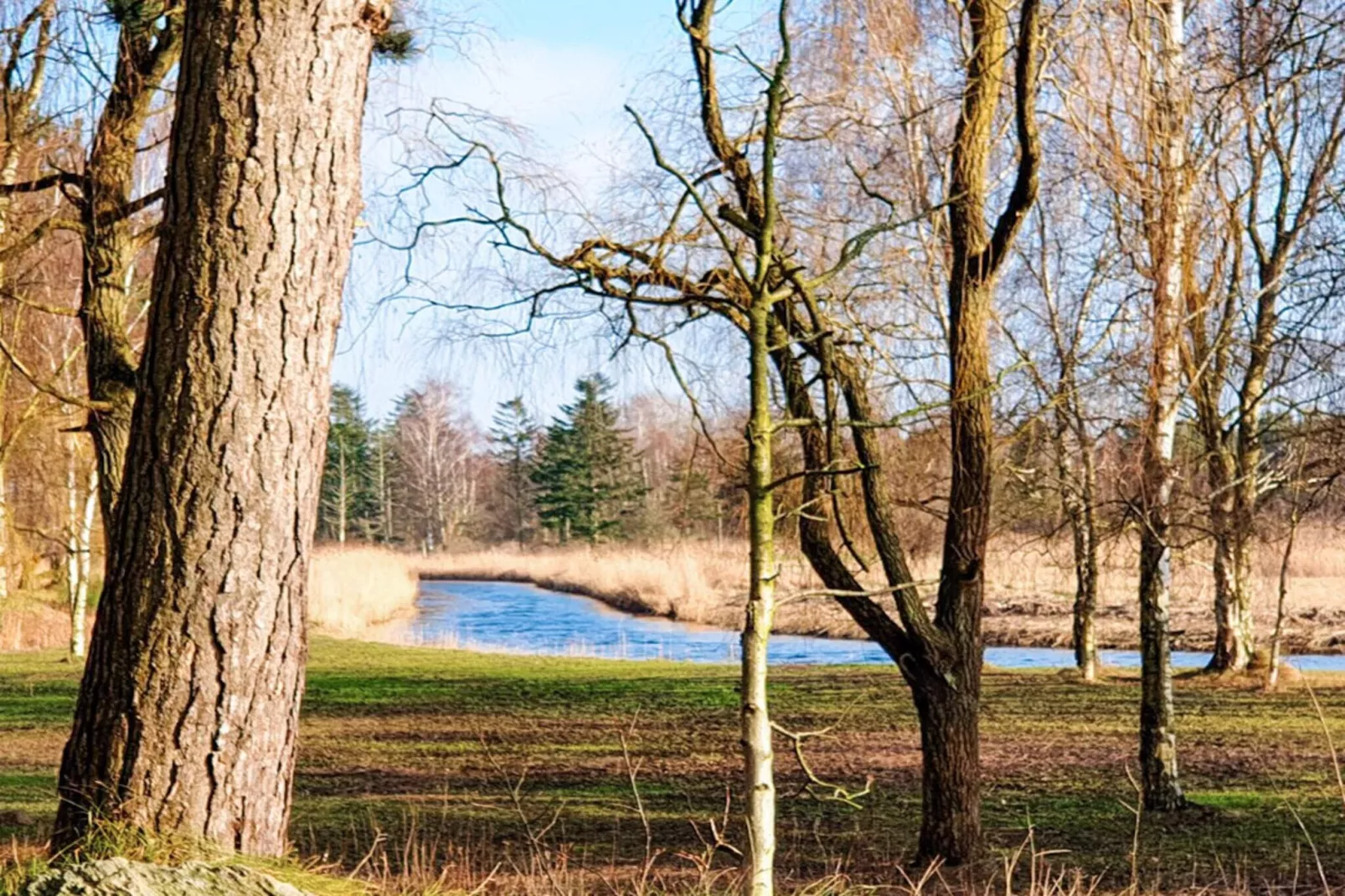 4 star holiday home in-Water view