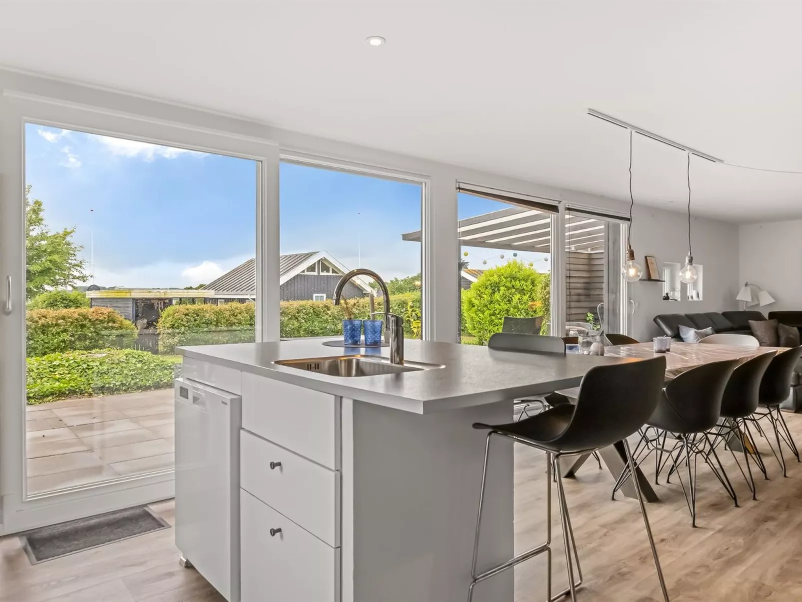 "Adser" - 300m from the sea-Drinnen