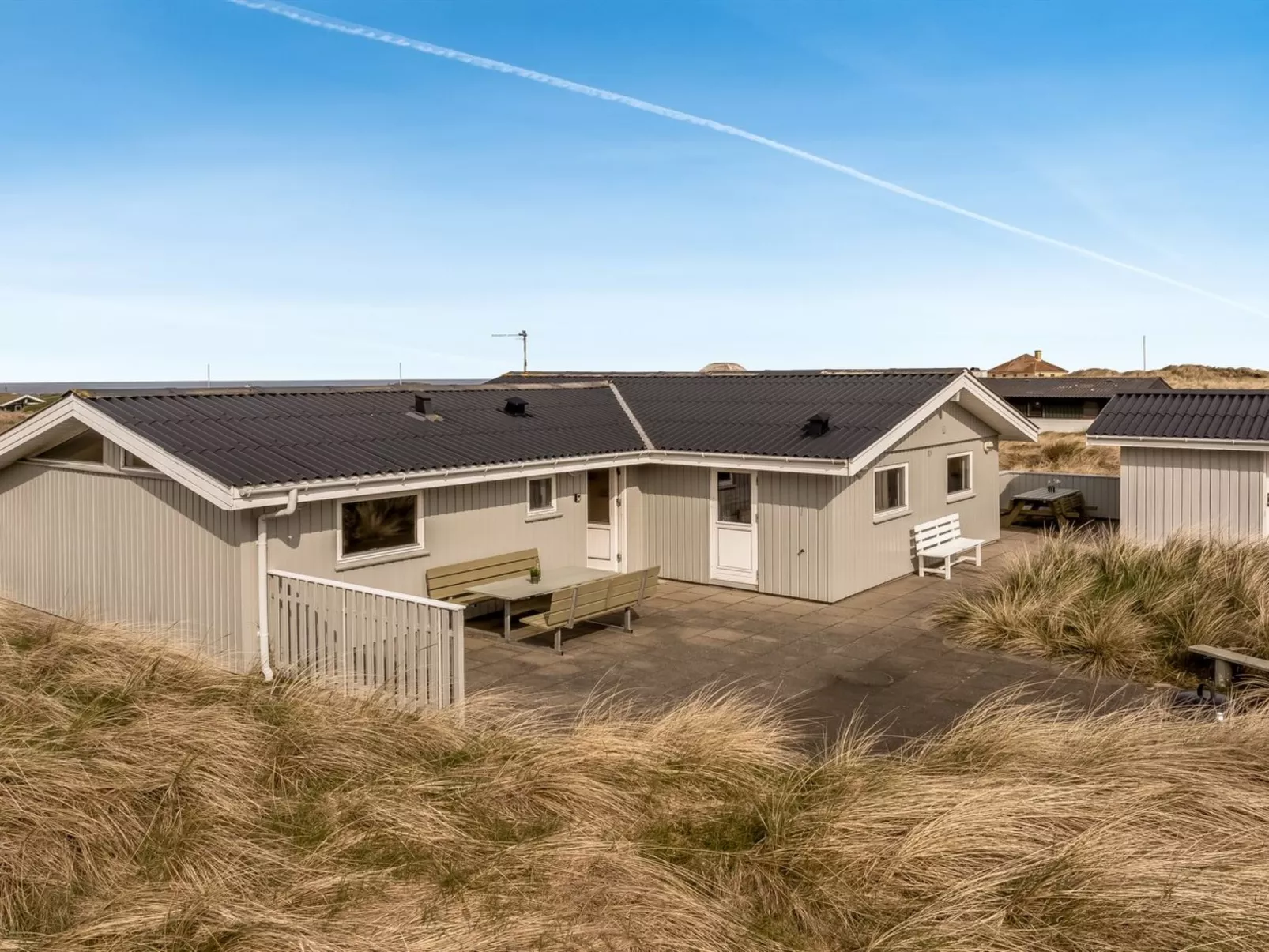 "Fridgerd" - 300m from the sea-Outside