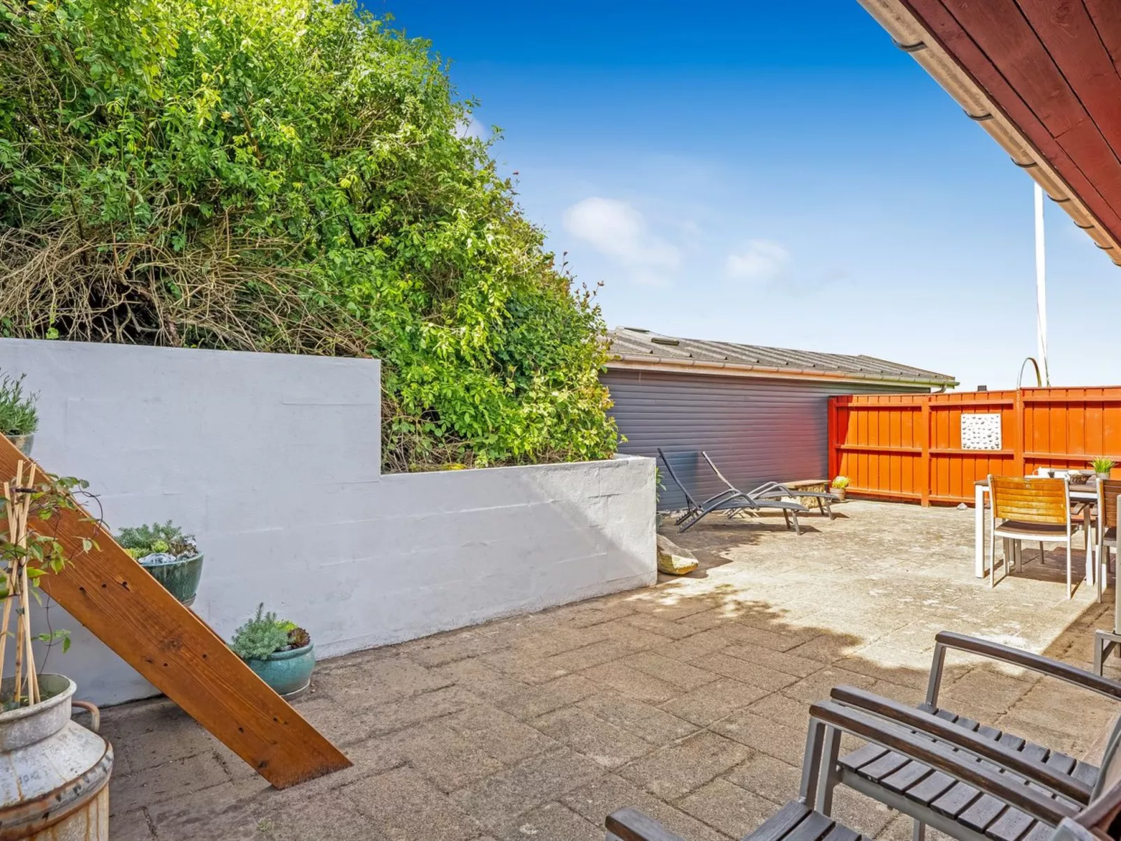 "Blia" - 120m to the fjord-Draußen