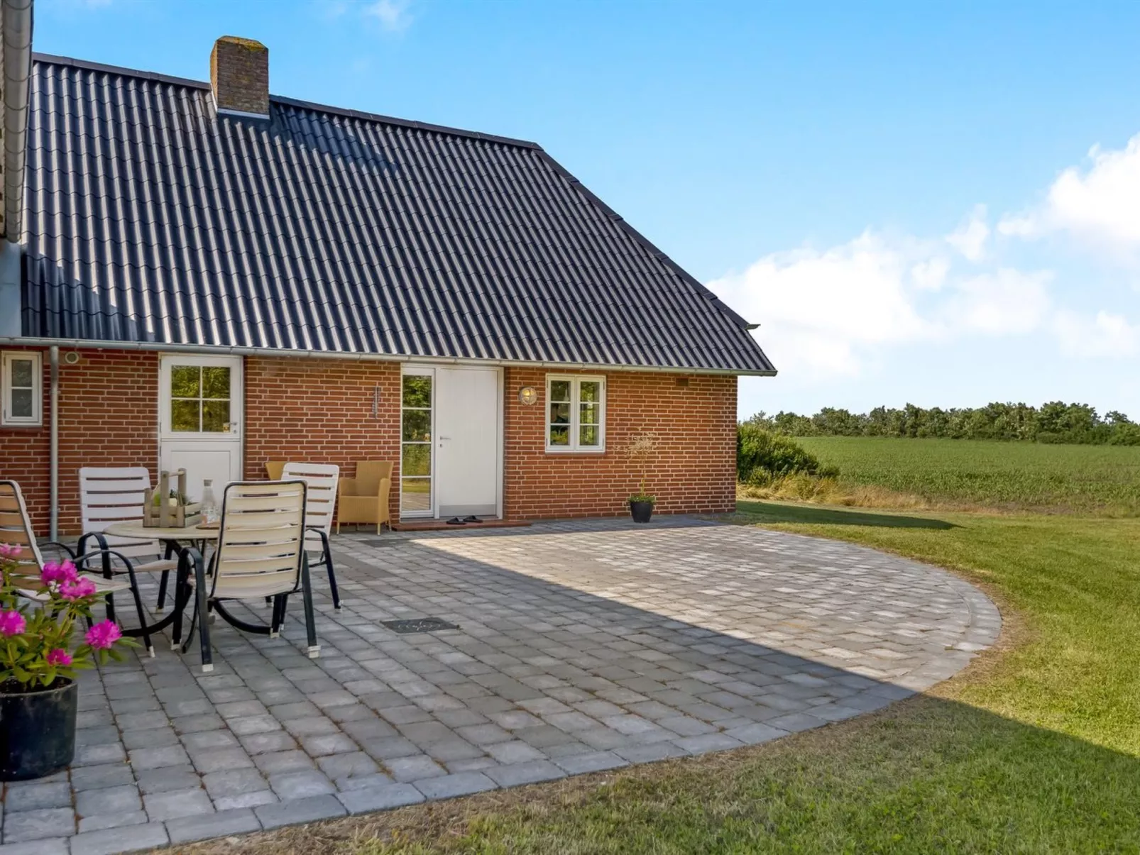 "Rahild" - 10km from the sea-Draußen