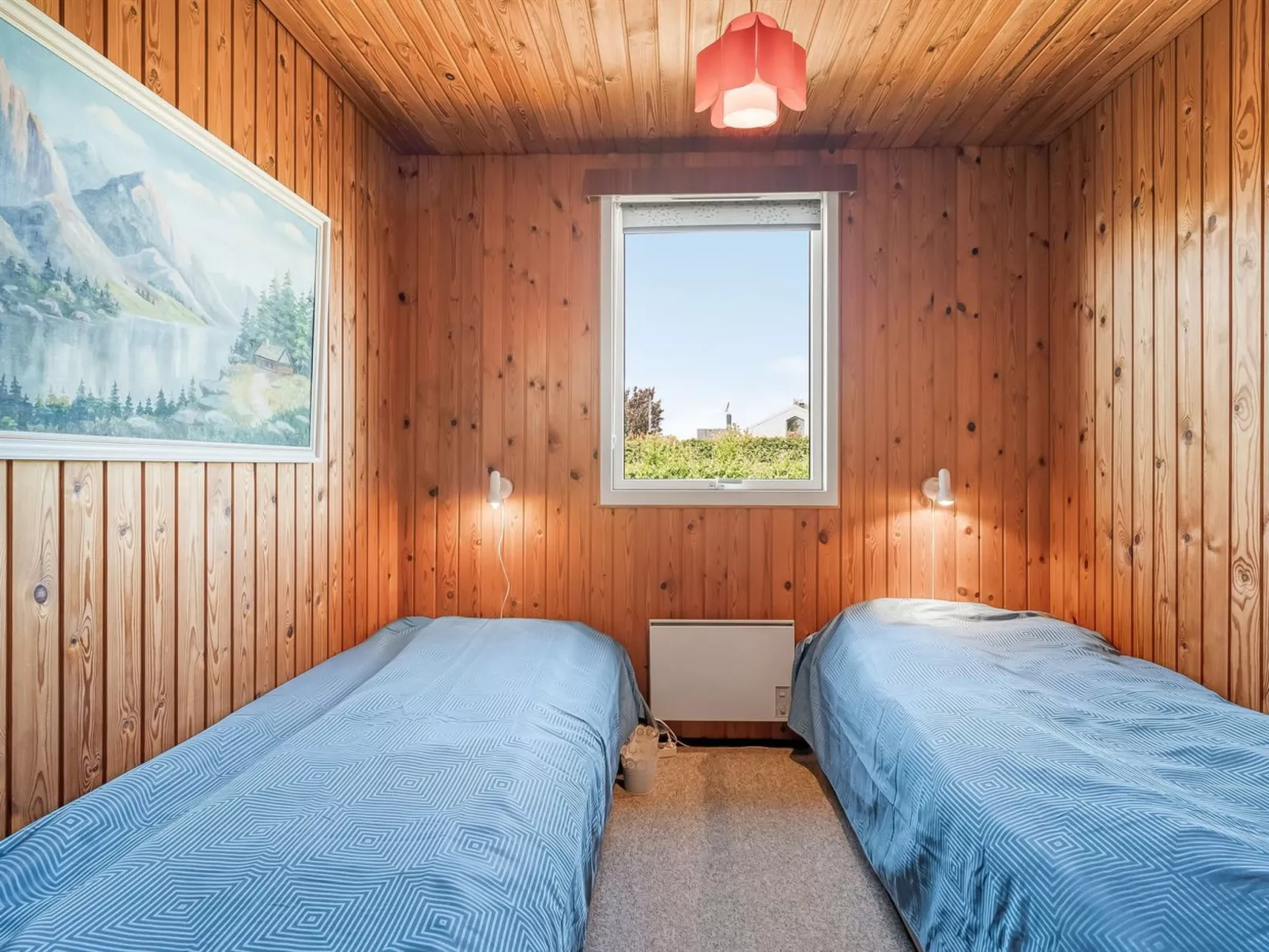 "Yma" -  from the sea-Inside