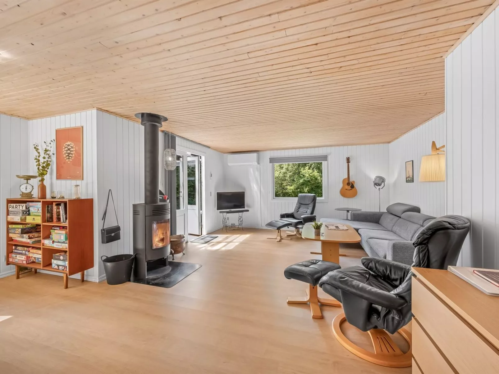 "Eine" -  from the sea-Inside