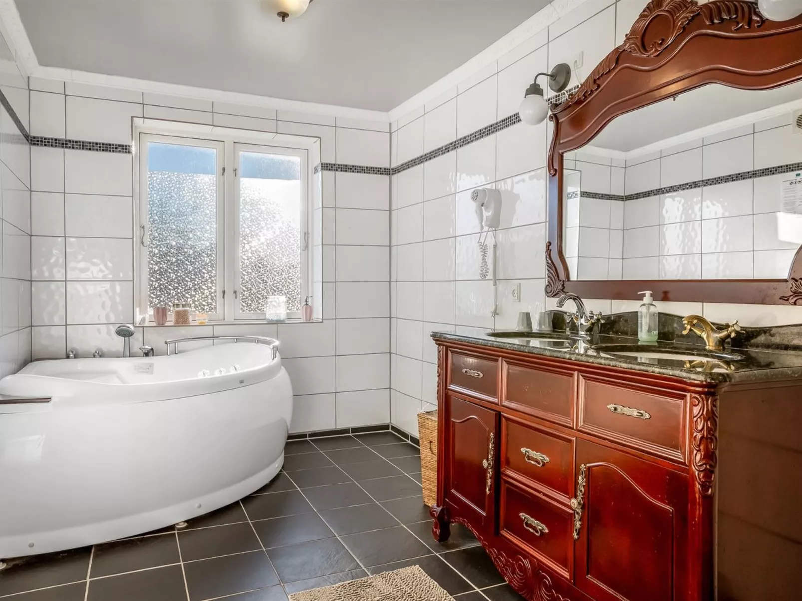 "Albina" - 4.5km from the sea-Drinnen