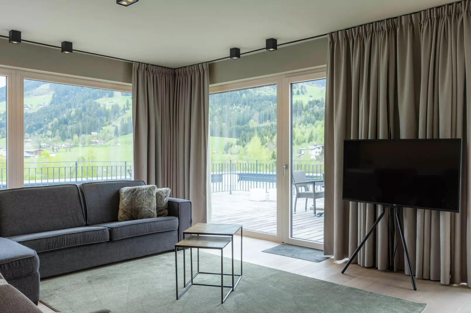 Berg & Golf Apartments Westendorf 4-Living room