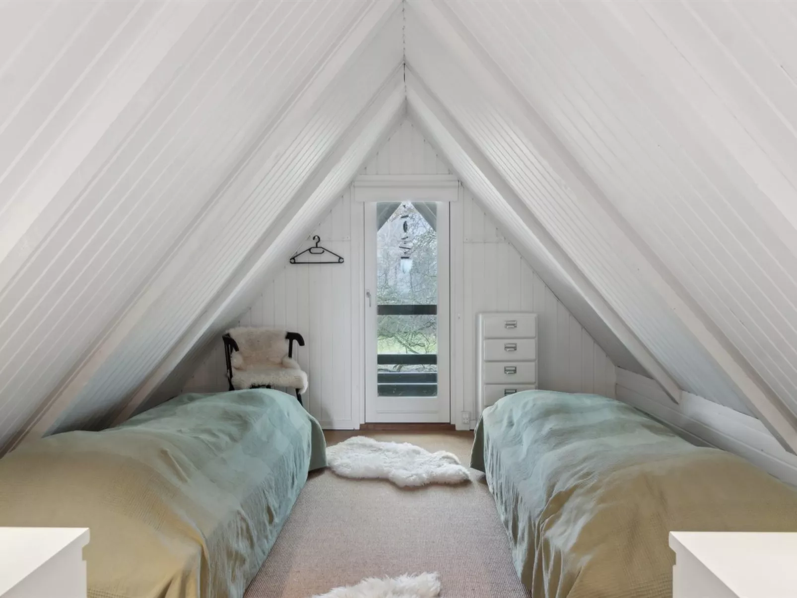 "Svenne" - 1.4km from the sea-Drinnen