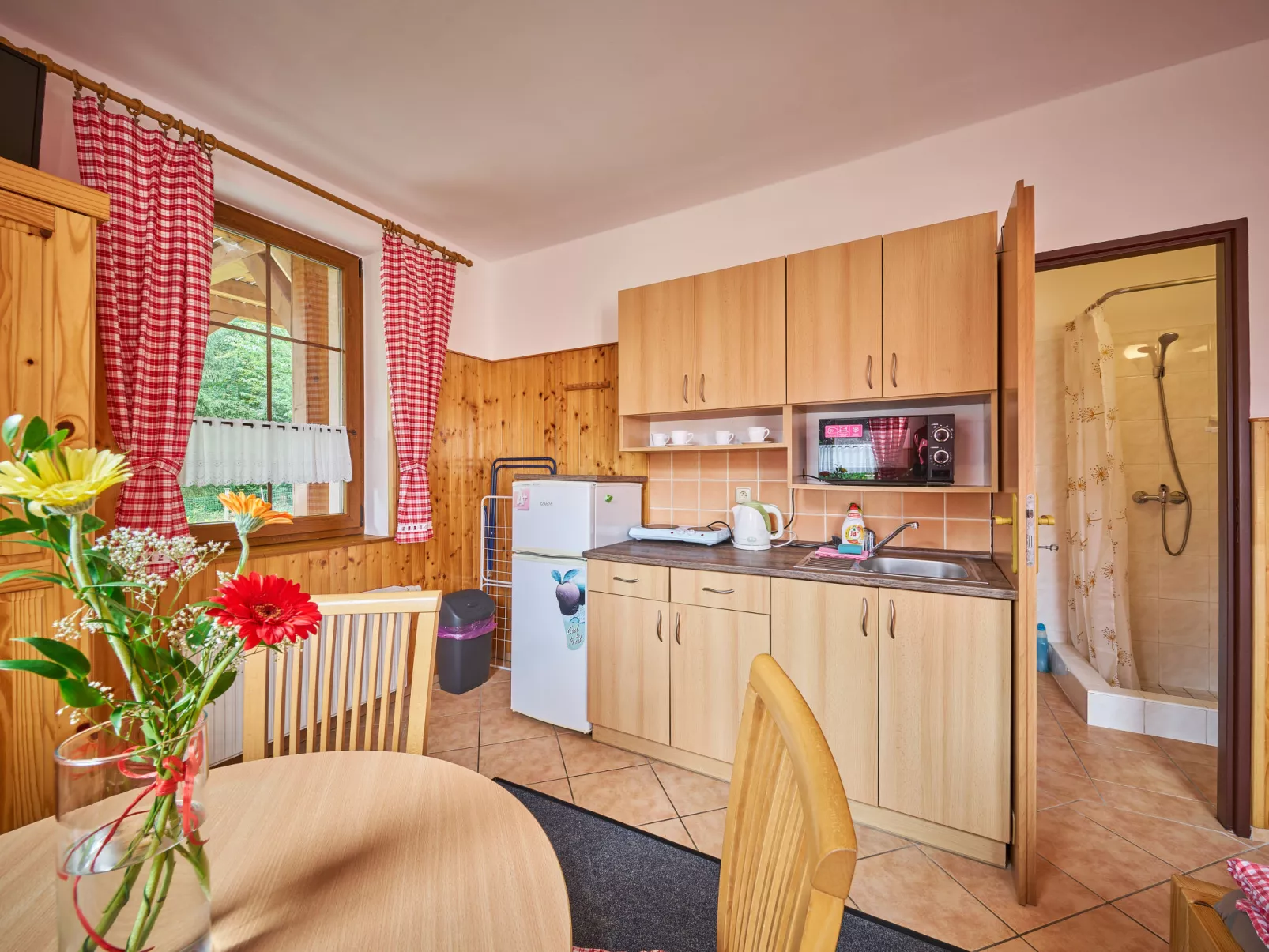 U Švýcarského dvora IV-Drinnen