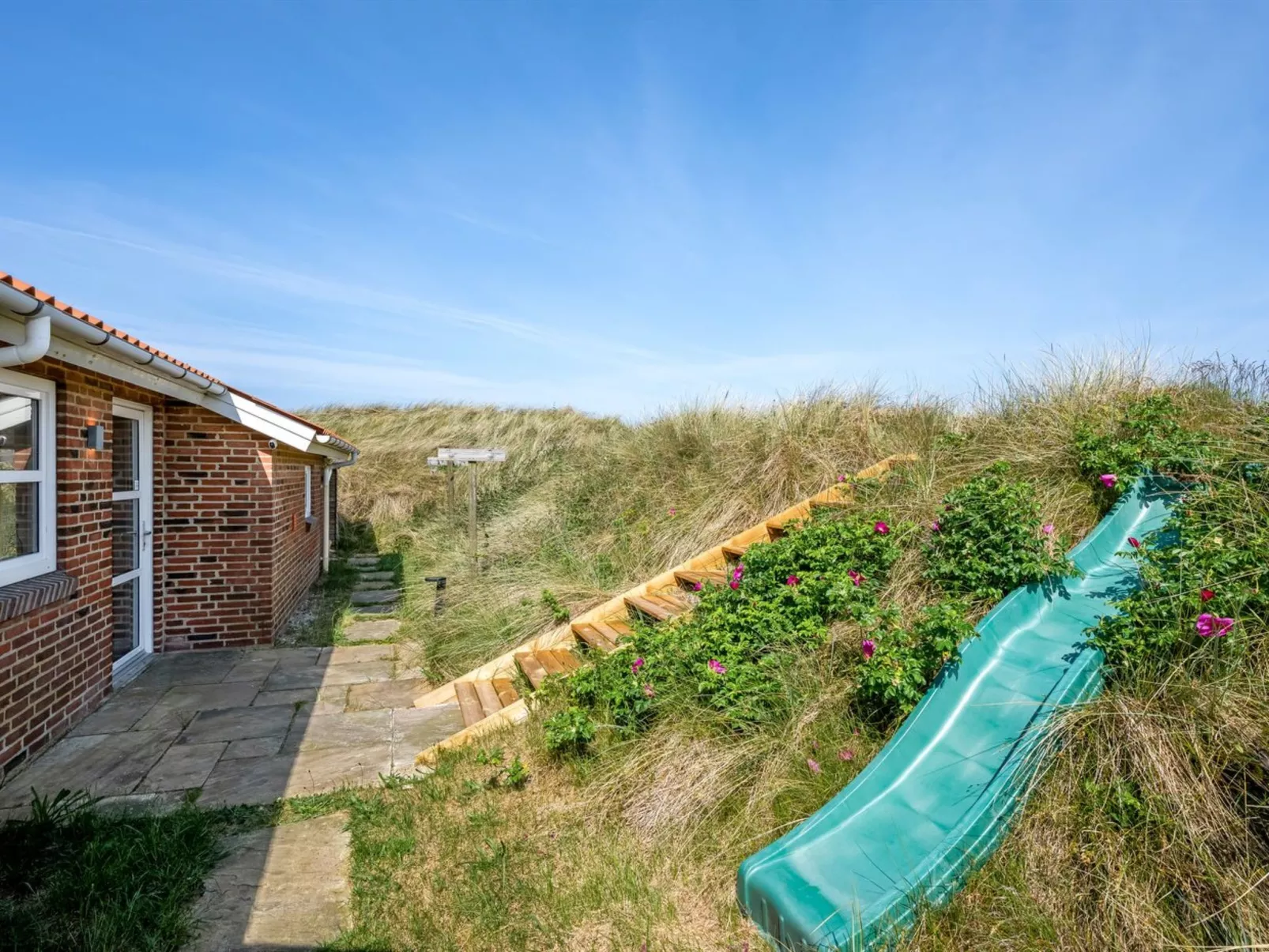 "Ema" - 500m from the sea-Draußen