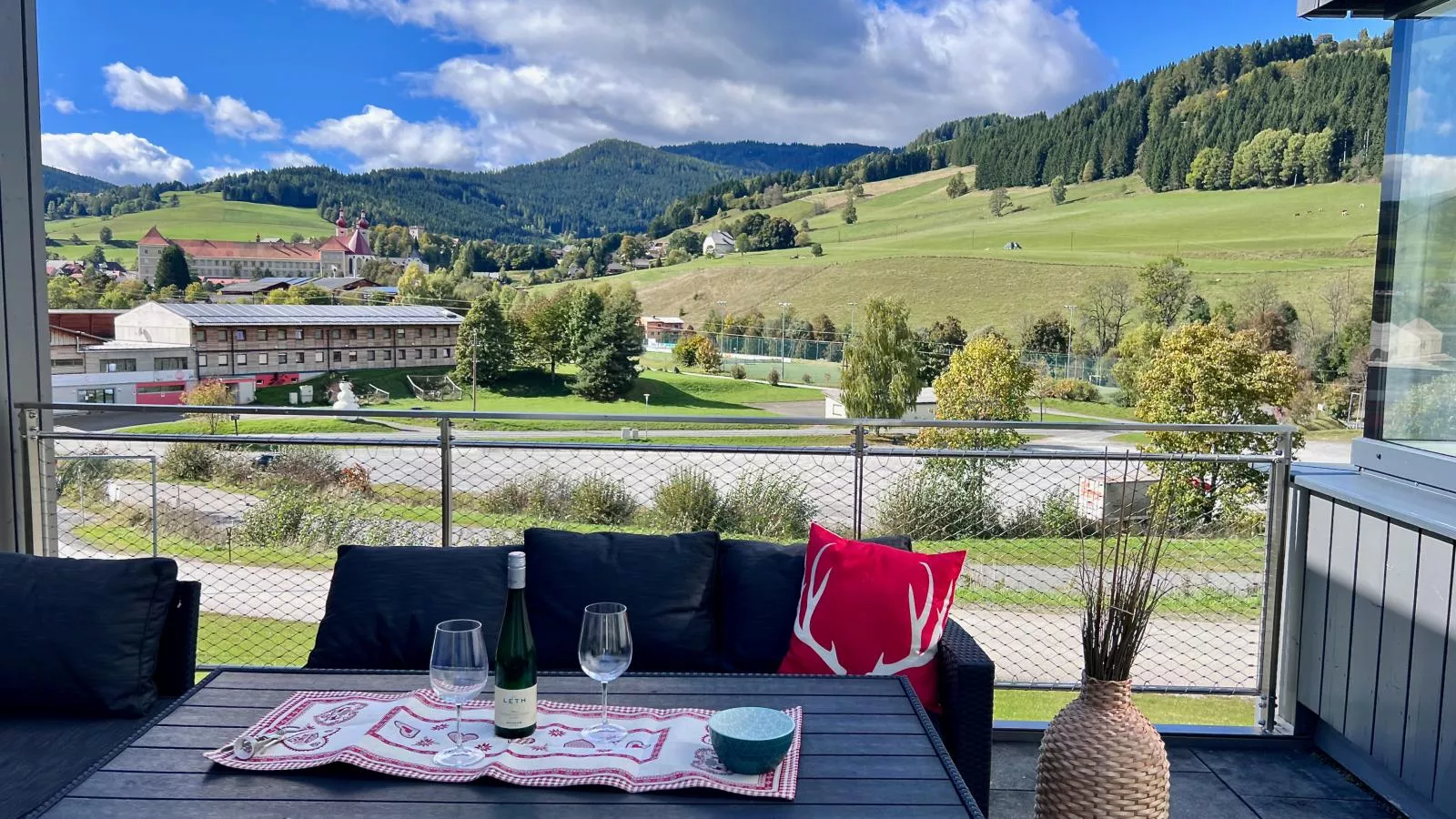 Winzerchalet-Terrasse/Balkon