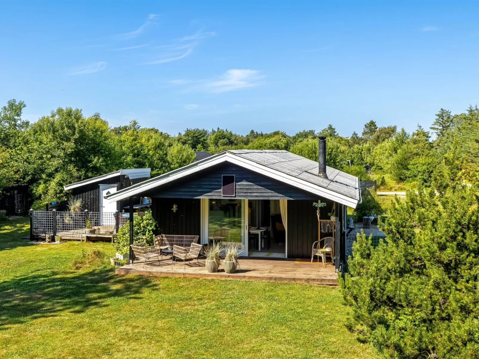 "Voitto" - 1km to the fjord-Draußen