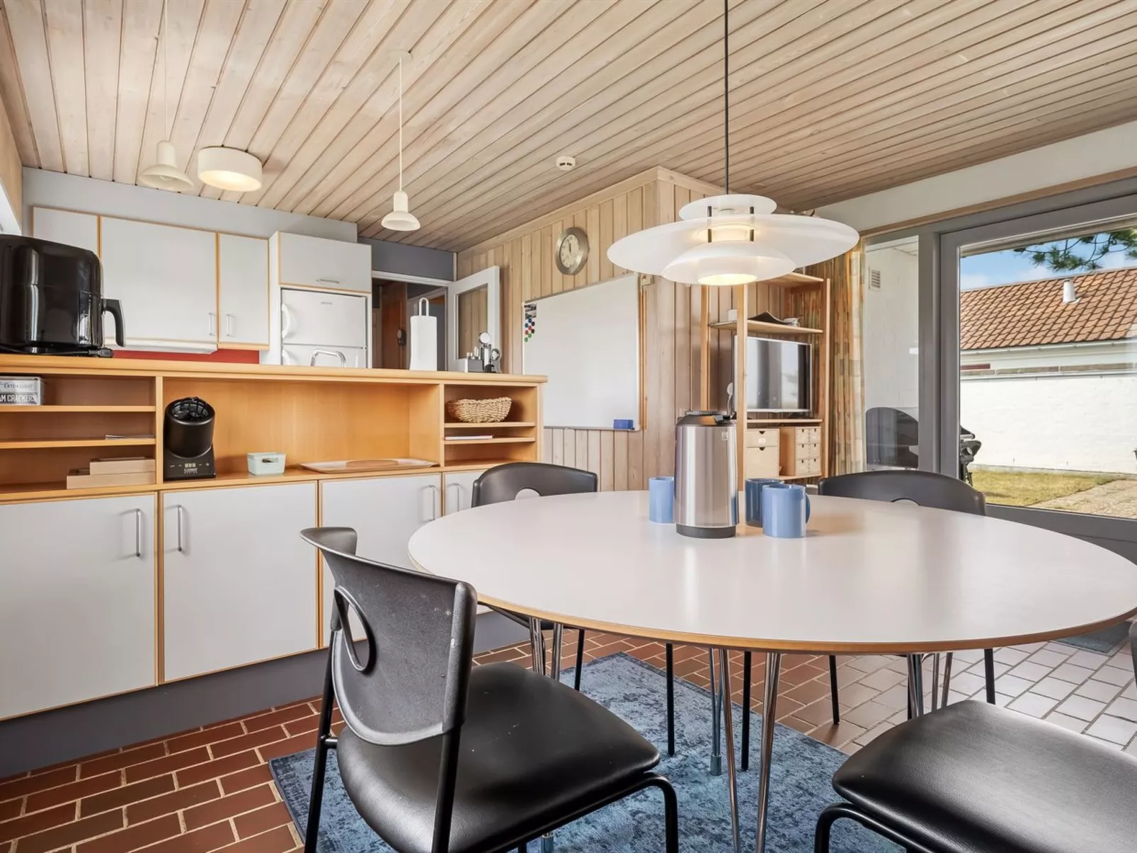 "Aike" - 1km from the sea-Inside