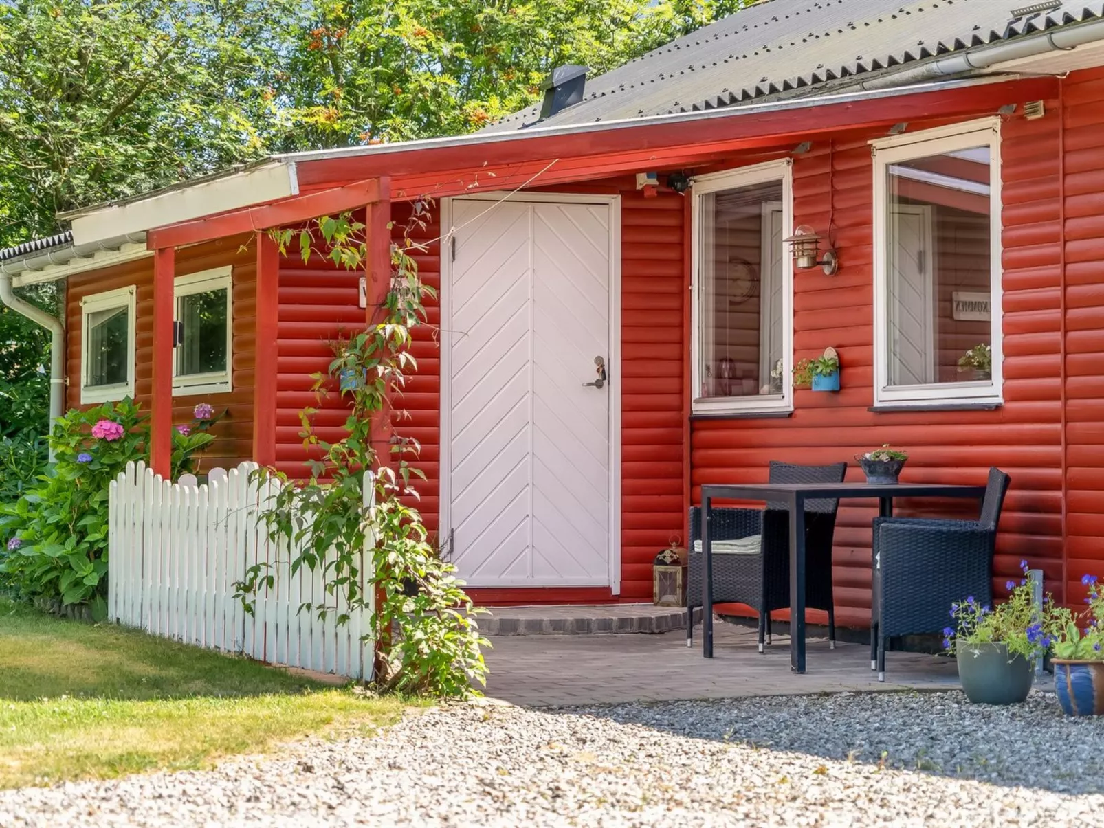 "Sallie" - 500m to the fjord-Draußen