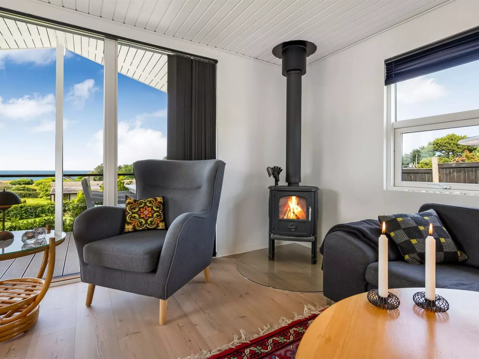 "Akira" - 250m from the sea-Dedans