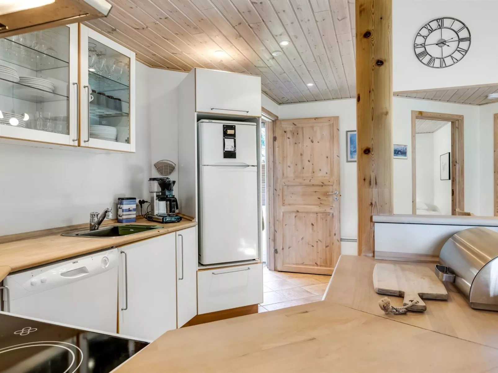 "Angantir" - 4.8km from the sea