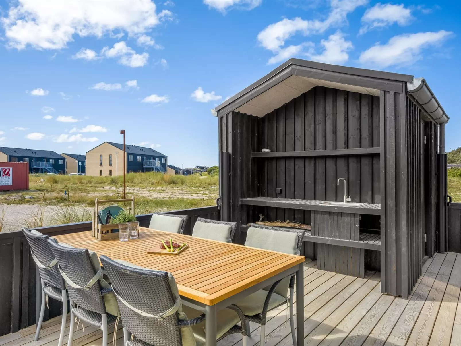 "Tjure" - 500m from the sea-Draußen