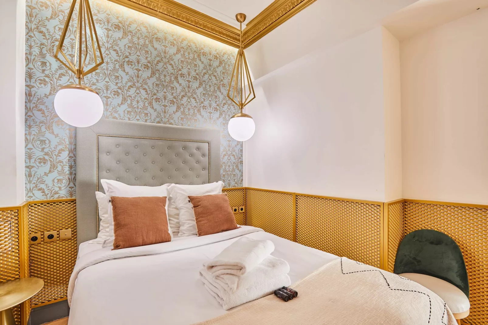 COLISEE B-Image-tags.