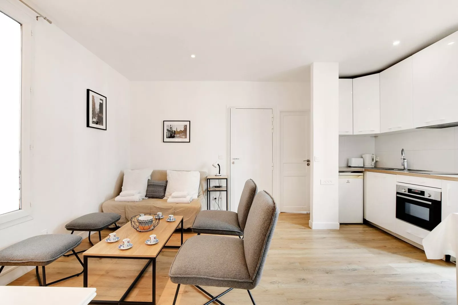 AF-11-BLANCHES-1-Non tagué