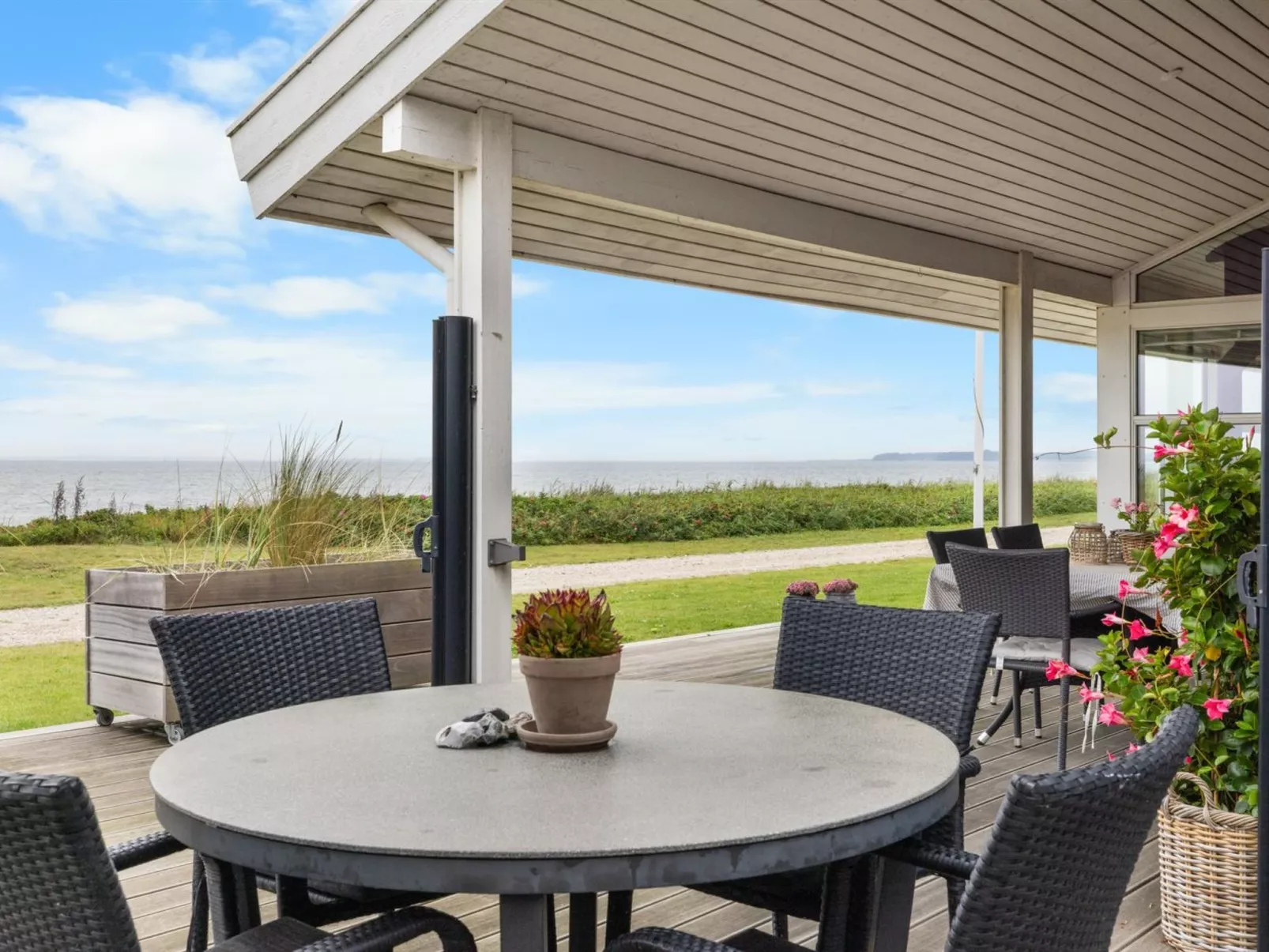 "Gertje" - 20m from the sea-Outside