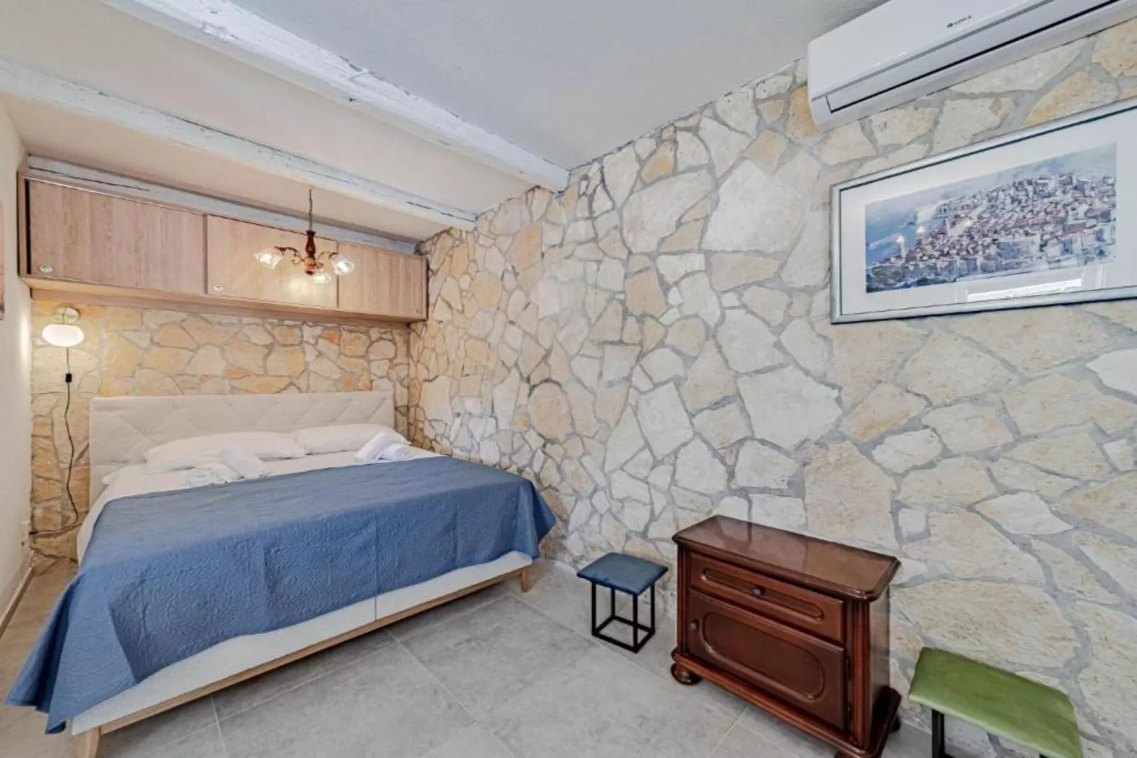 Natur Olive House Ston-Bedroom