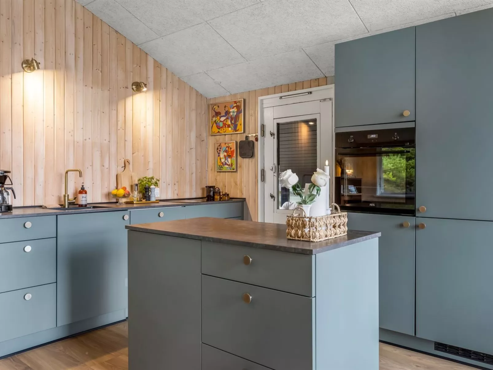 "Tole" - 2km from the sea-Dedans