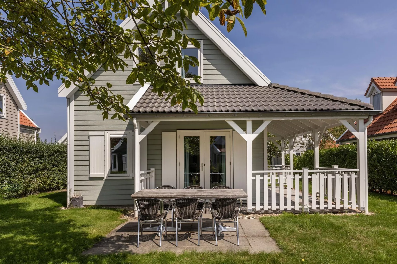 Aquadelta 43-Terrace balcony