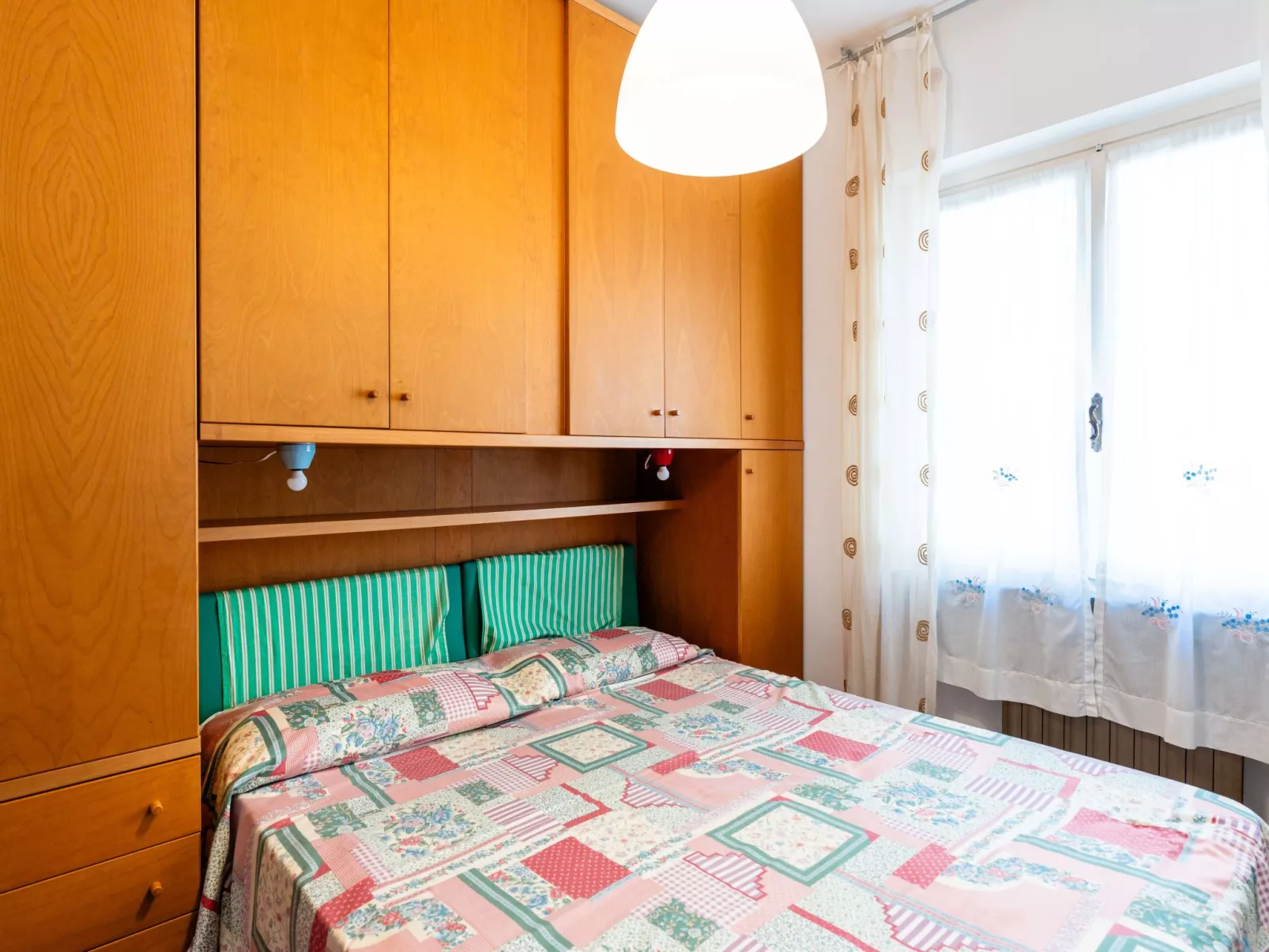 Due passi dal mare-Drinnen