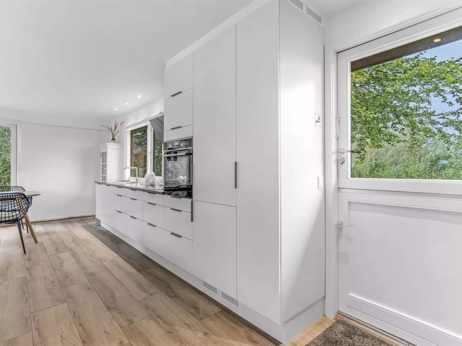 "Litle" - 30m from the sea-Drinnen