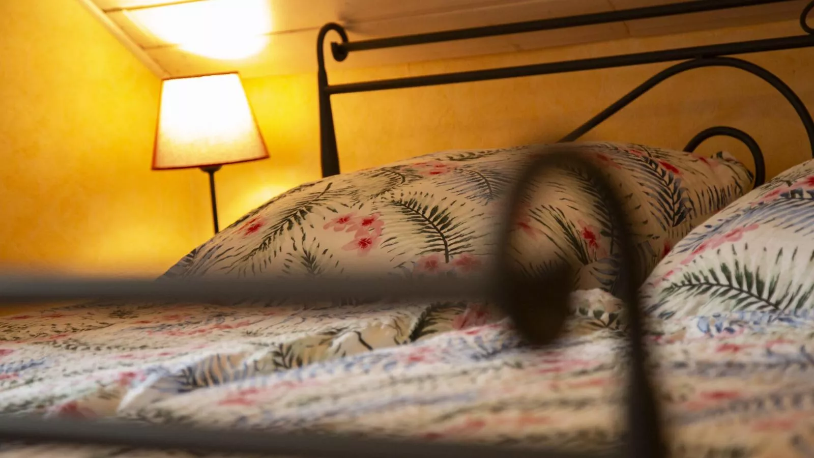 Naturstammhaus-Schlafzimmer