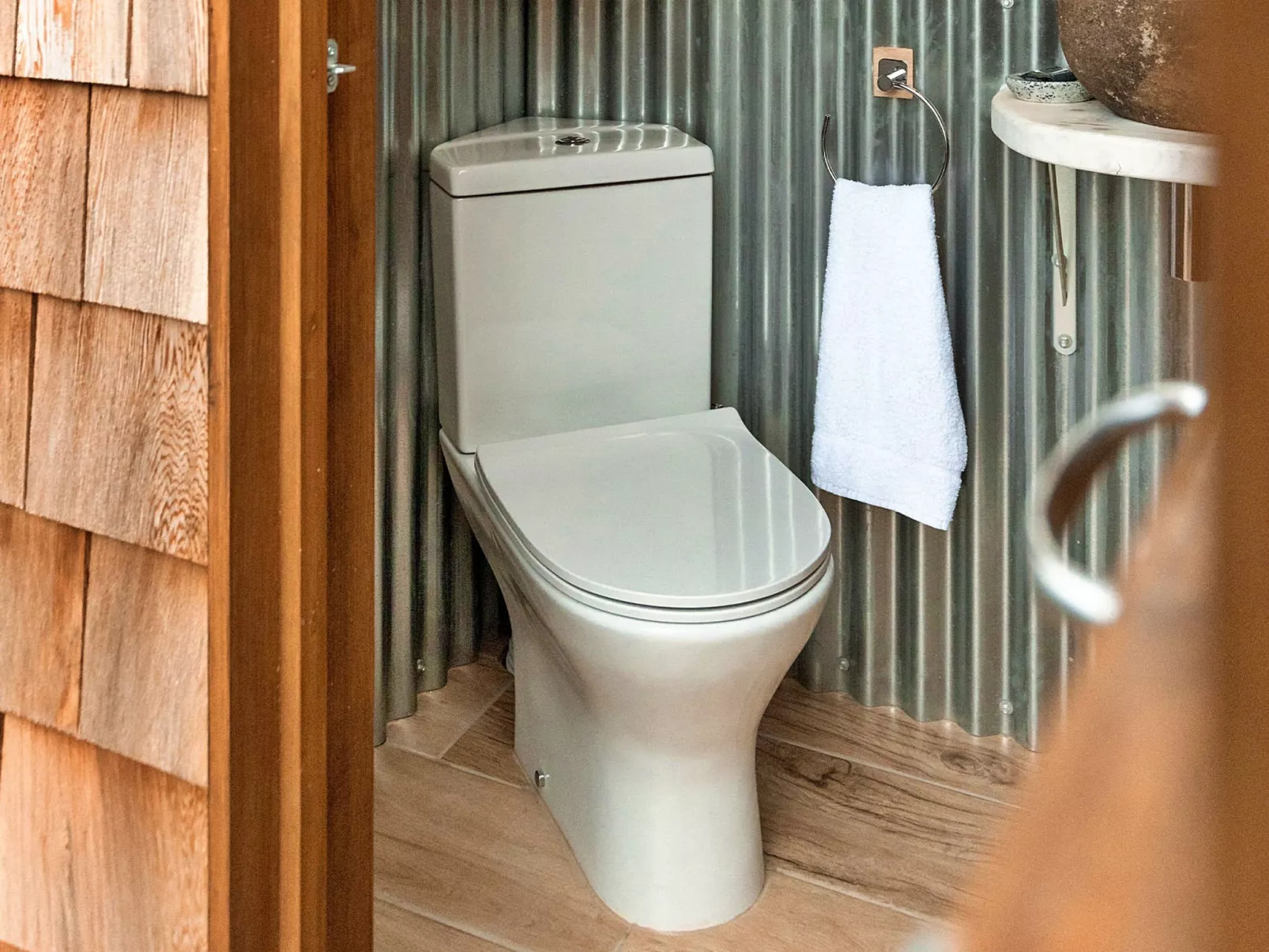 Ashdown Luxury Dome-Drinnen