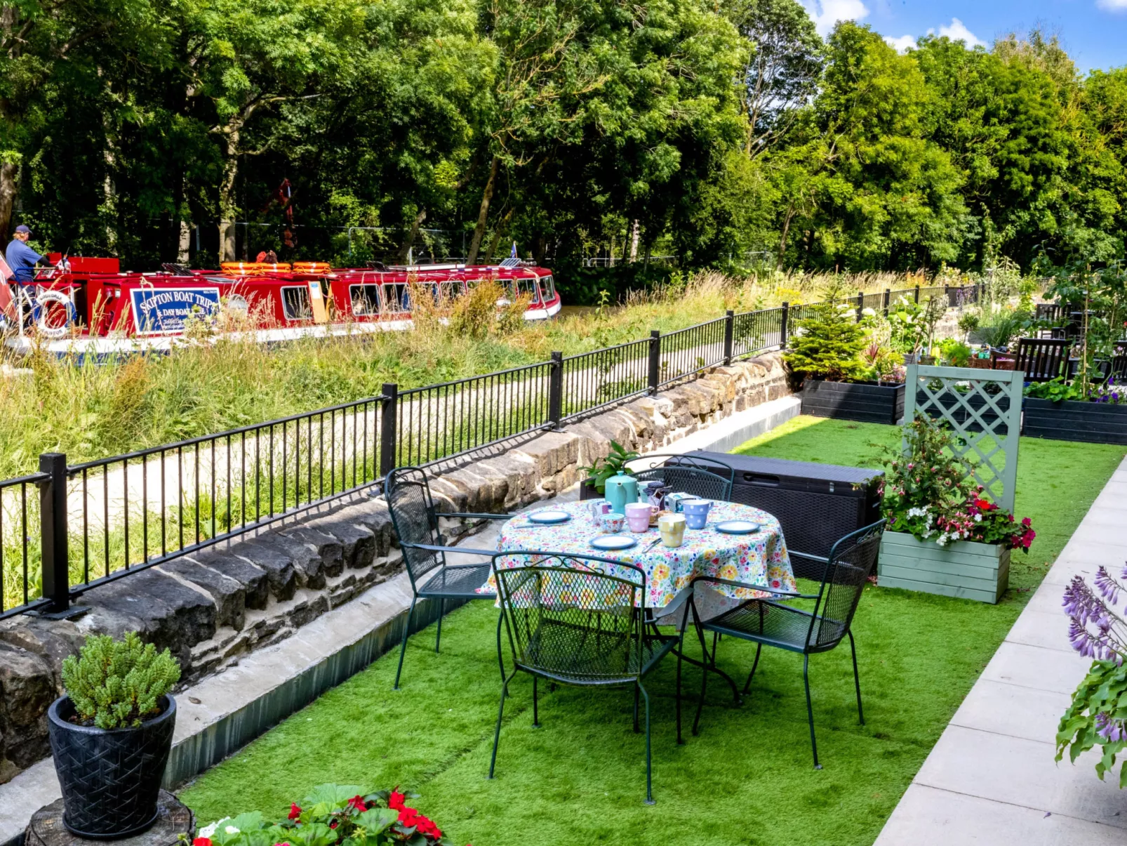 Number Seven-Draußen