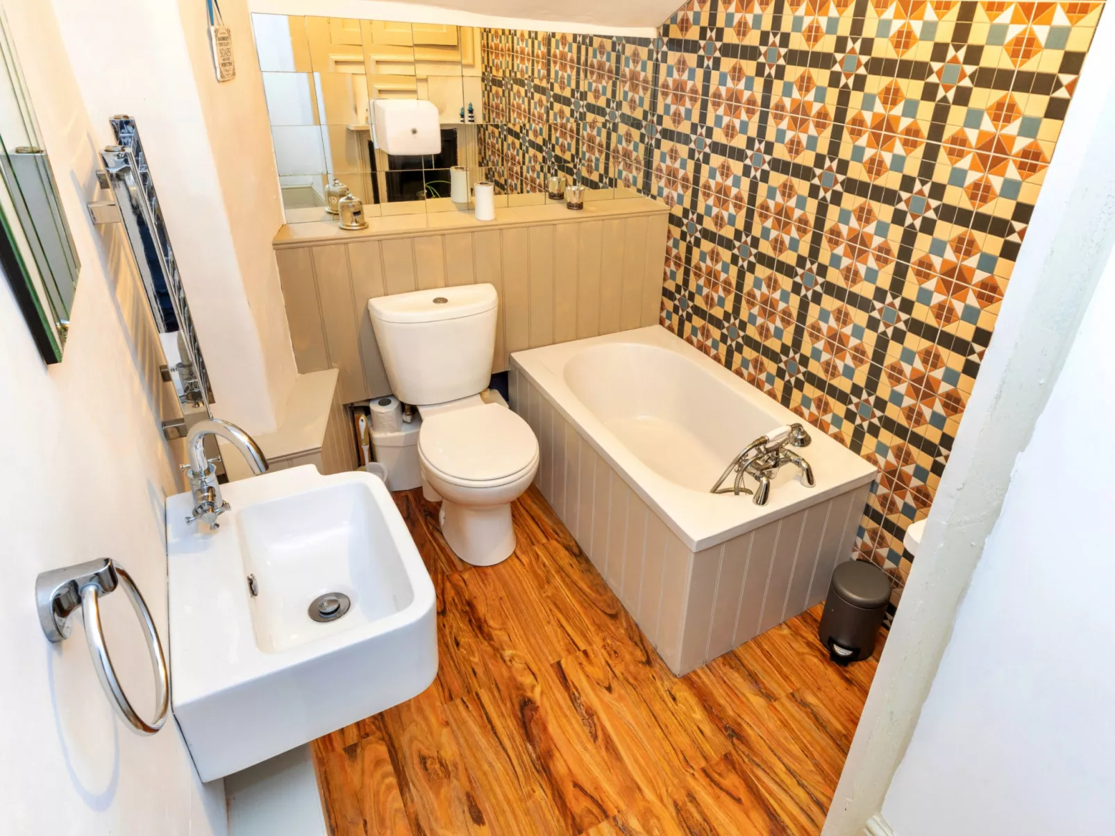 Islip Mill House - Beautiful Riverside Home-Inside