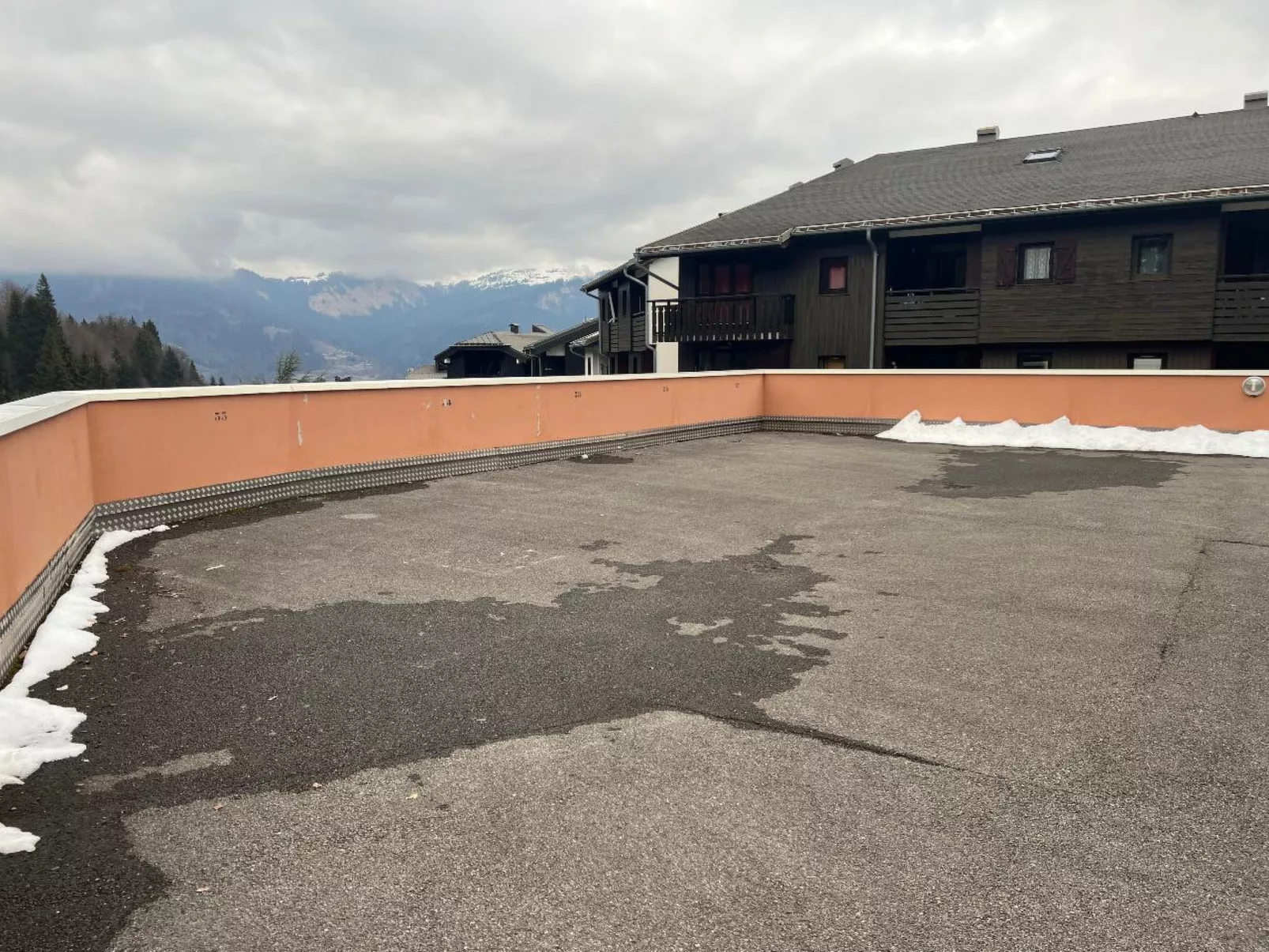 Grand Morillon-Drinnen