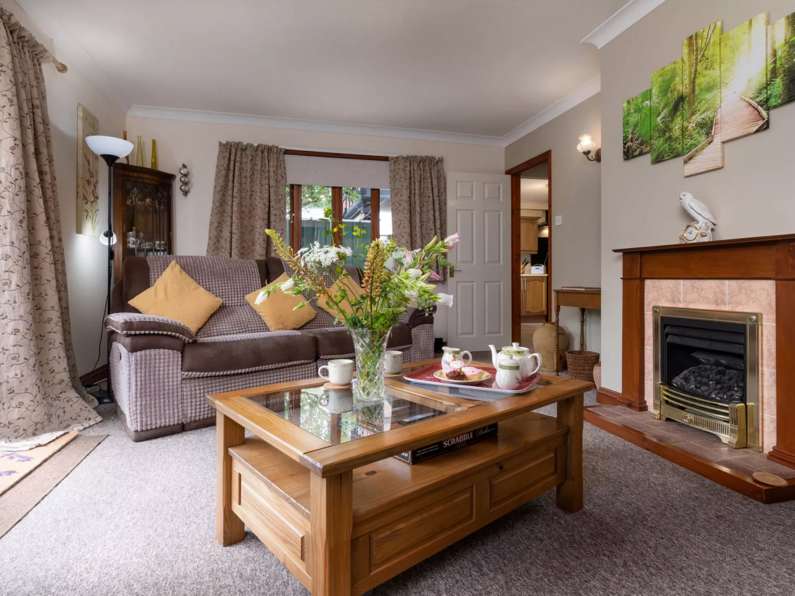 The Grove Annexe-Dedans