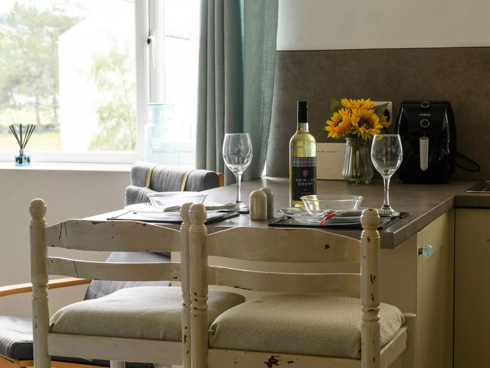 Golygfa o'r Castell - Castle Views-Dedans