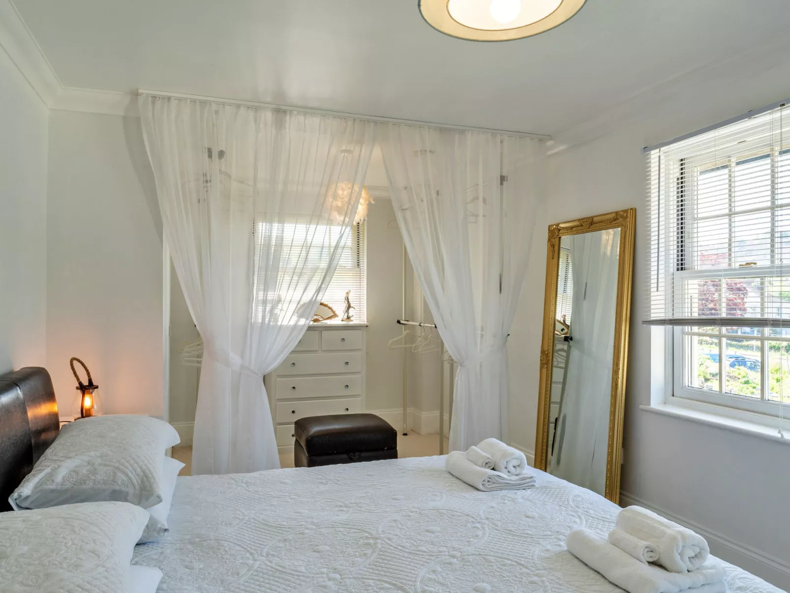 Nicely Tucked Away Cottage-Inside